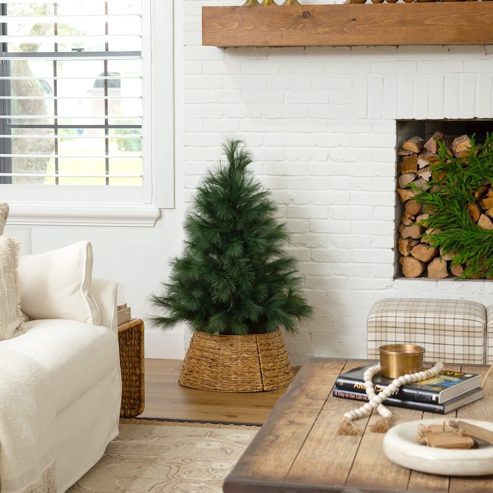 4ft. Artificial Green Pampas Grass Christmas Tree. Picture 2