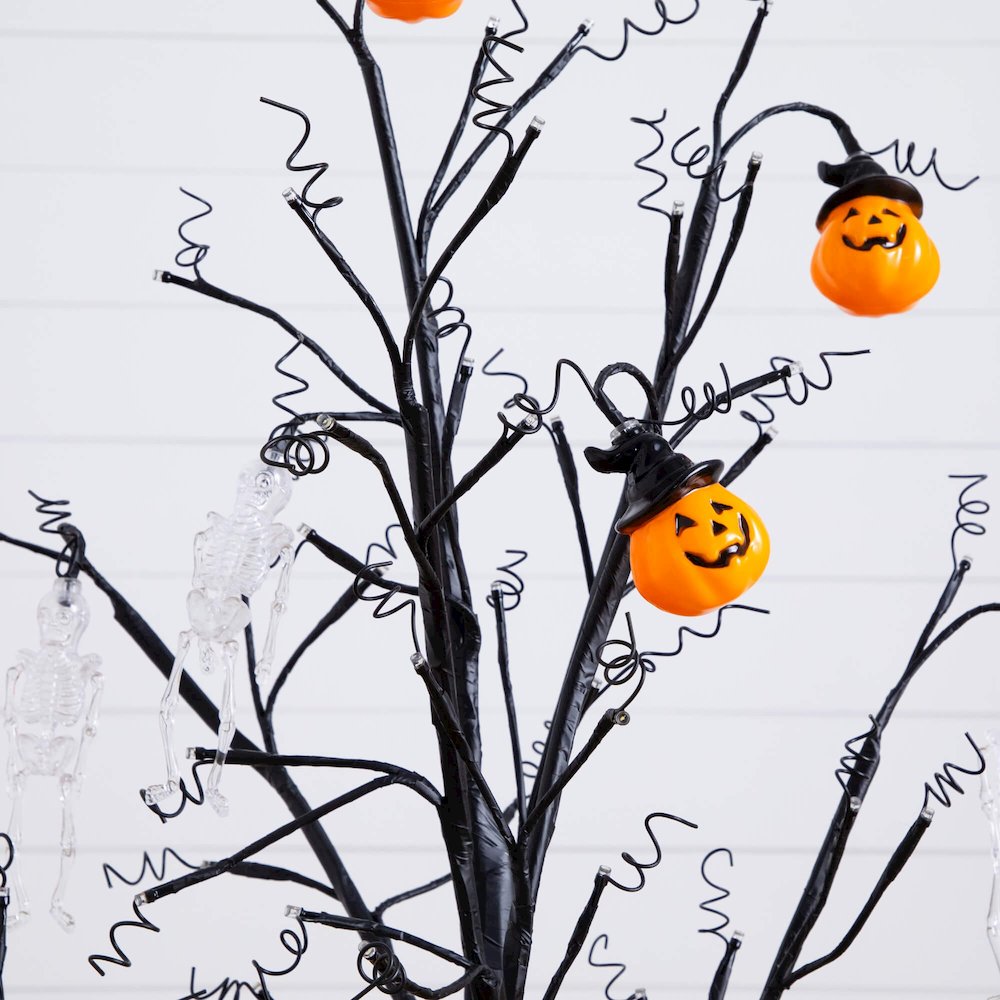4ft. Pre-Lit Artificial Halloween Pumpkins and Skulls Ornament Tree. Picture 7
