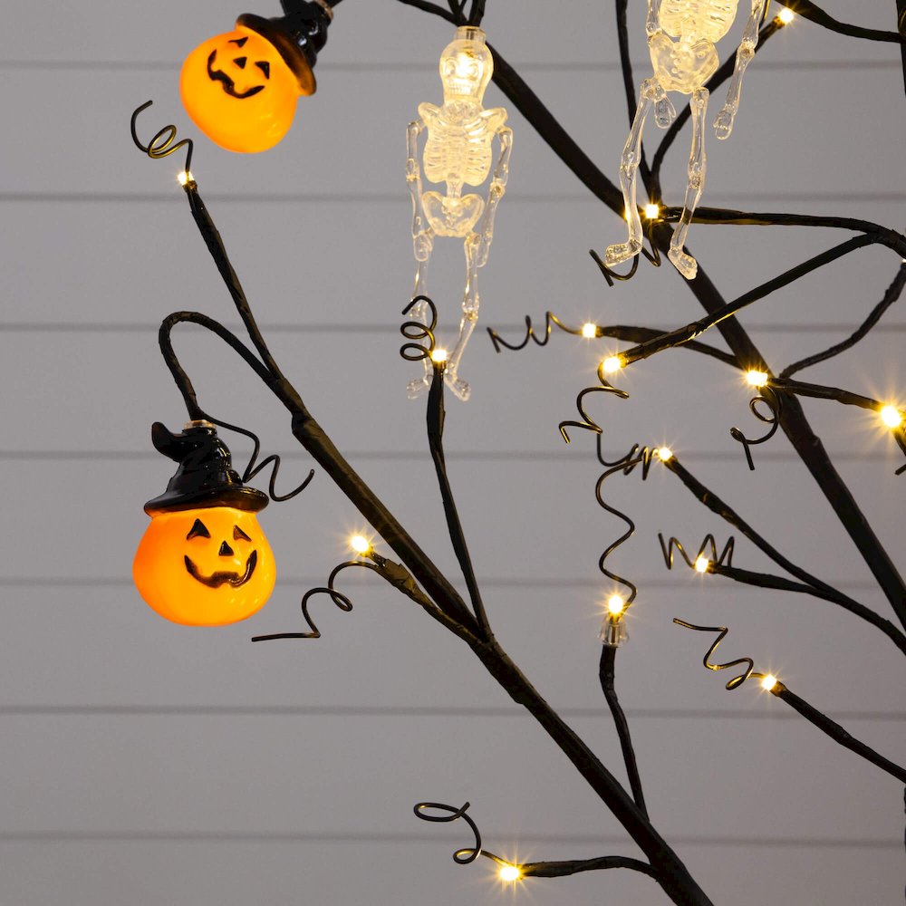 4ft. Pre-Lit Artificial Halloween Pumpkins and Skulls Ornament Tree. Picture 5