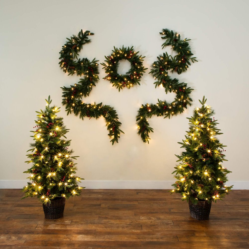 Pre-Lit Artificial Christmas Holiday 5 Piece Bundle with Pinecones & Berries. Picture 10