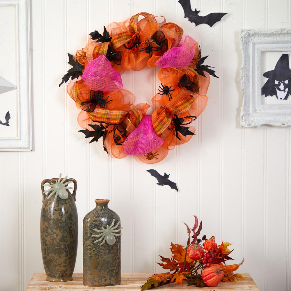 26in. Halloween Spider Mesh Wreath. Picture 3