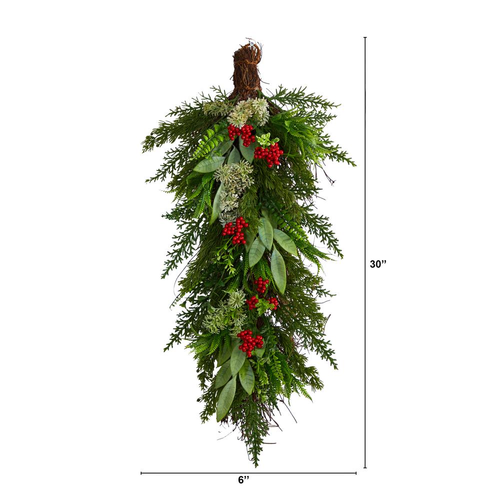 30in. Cedar and Berry Artificial Christmas Swag. Picture 2