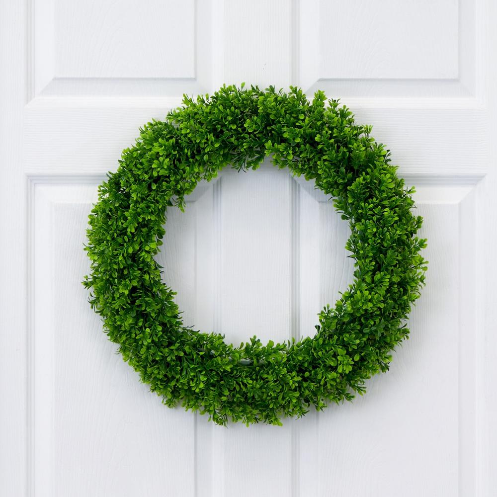 20in. Artificial Boxwood Wreath. Picture 4