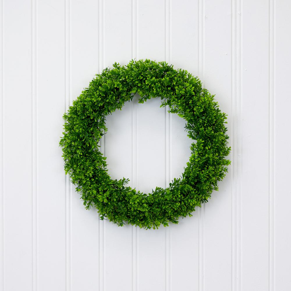 20in. Artificial Boxwood Wreath. Picture 3