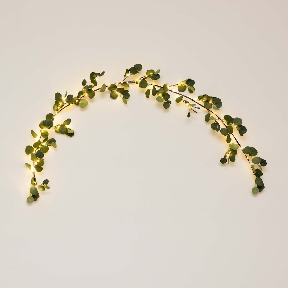 6.5ft. Lighted Artificial Eucalyptus Garland with 100 Warm White LED Lights. Picture 11