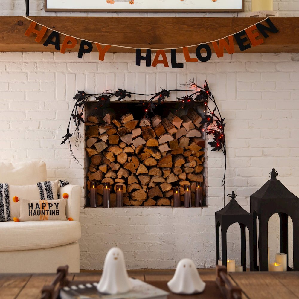 6.5ft. Pre-Lit Artificial Halloween Black Maple Garland with 48 LED Lights. Picture 12