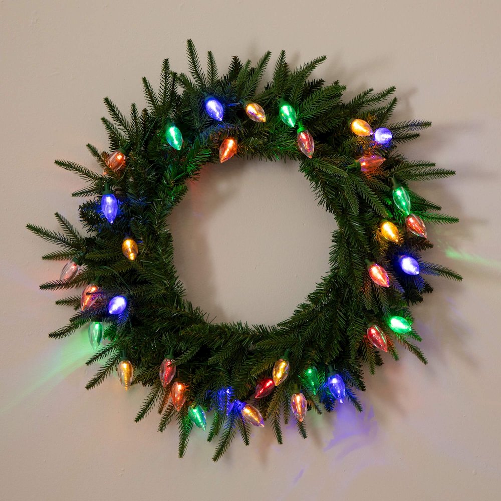 24in. Pre-Lit Artificial Luxembourg Pine Christmas Wreath with 35 LED Lights. Picture 2