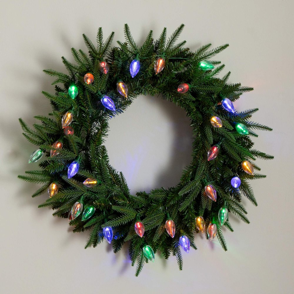 24in. Pre-Lit Artificial Luxembourg Pine Christmas Wreath with 35 LED Lights. Picture 4