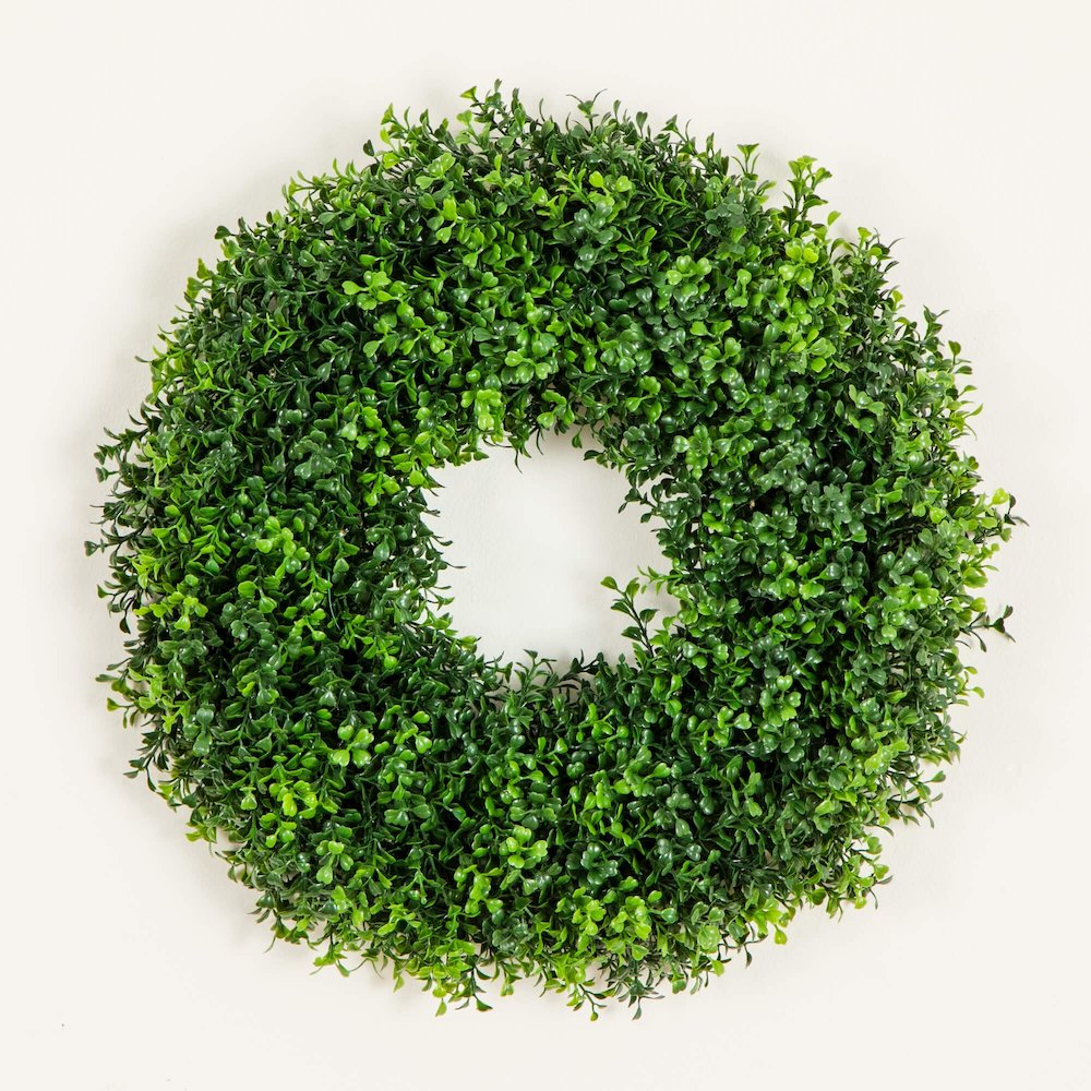 18in. Pre-Lit Artificial Boxwood Wreath with 25 Warm White LED Lights. Picture 10