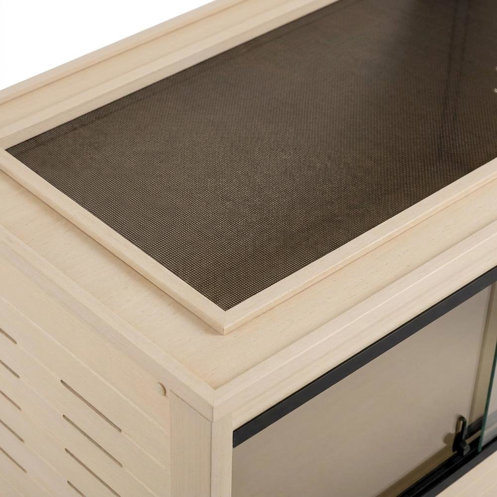 Maple Reptile Lounge with Warm Interior and Durable Construction. Picture 6