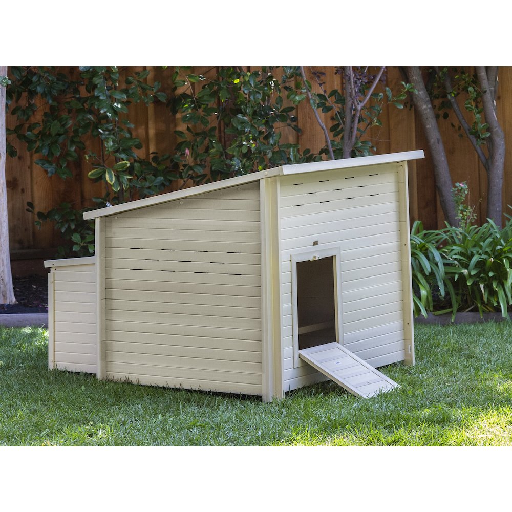ECOFLEX® Jumbo Fontana Chicken Barn in Tan. Picture 6