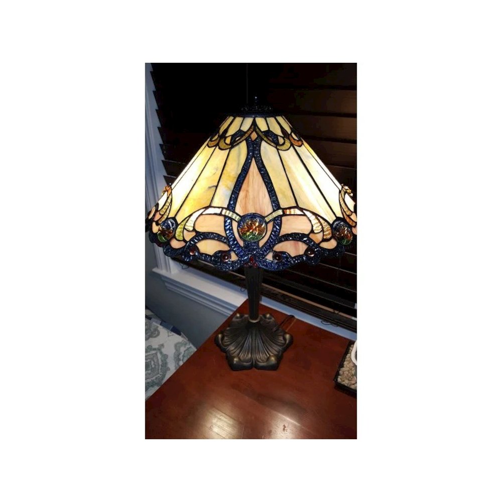 MAJESTIC GRANDEUR Tiffany-style 2 Light Victorian Table Lamp 18" Shade. Picture 2