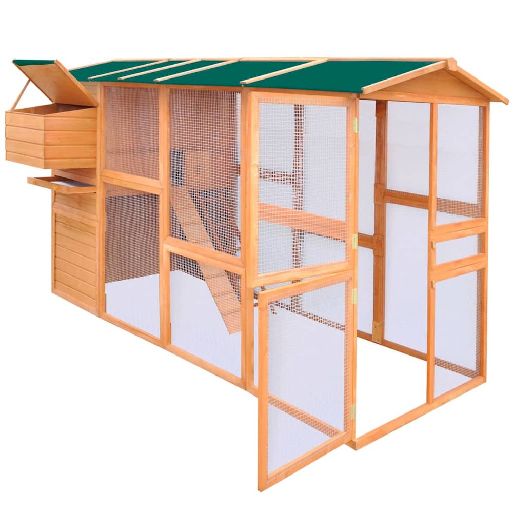 Chicken Coop Brown with green roof. Picture 3