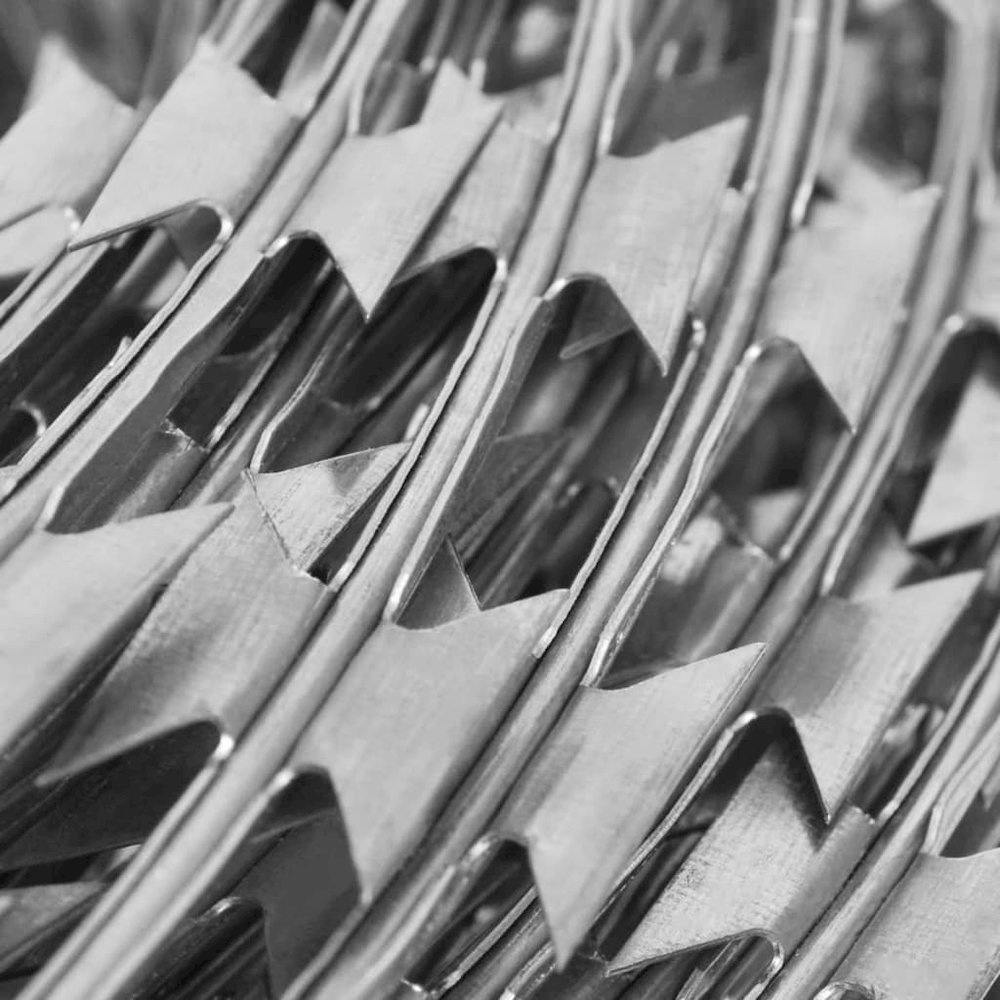 BTO-22 Concertina NATO Razor Wire Galvanized Steel 492', 141810. Picture 4