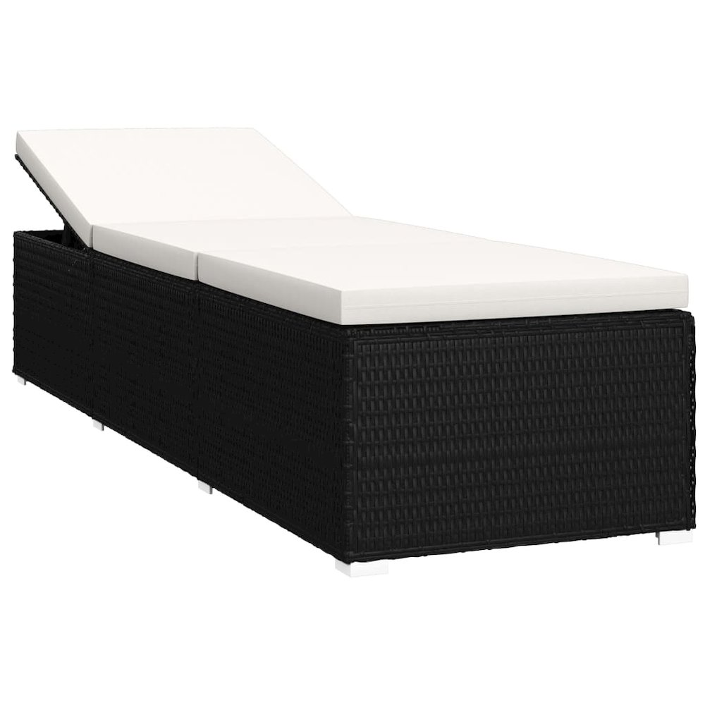 Sun Lounger Black rattan and cream white cushion. Picture 4