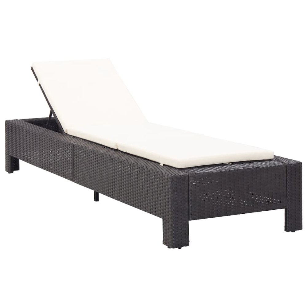 Sunbed Black rattan, cream white cushion. Picture 1