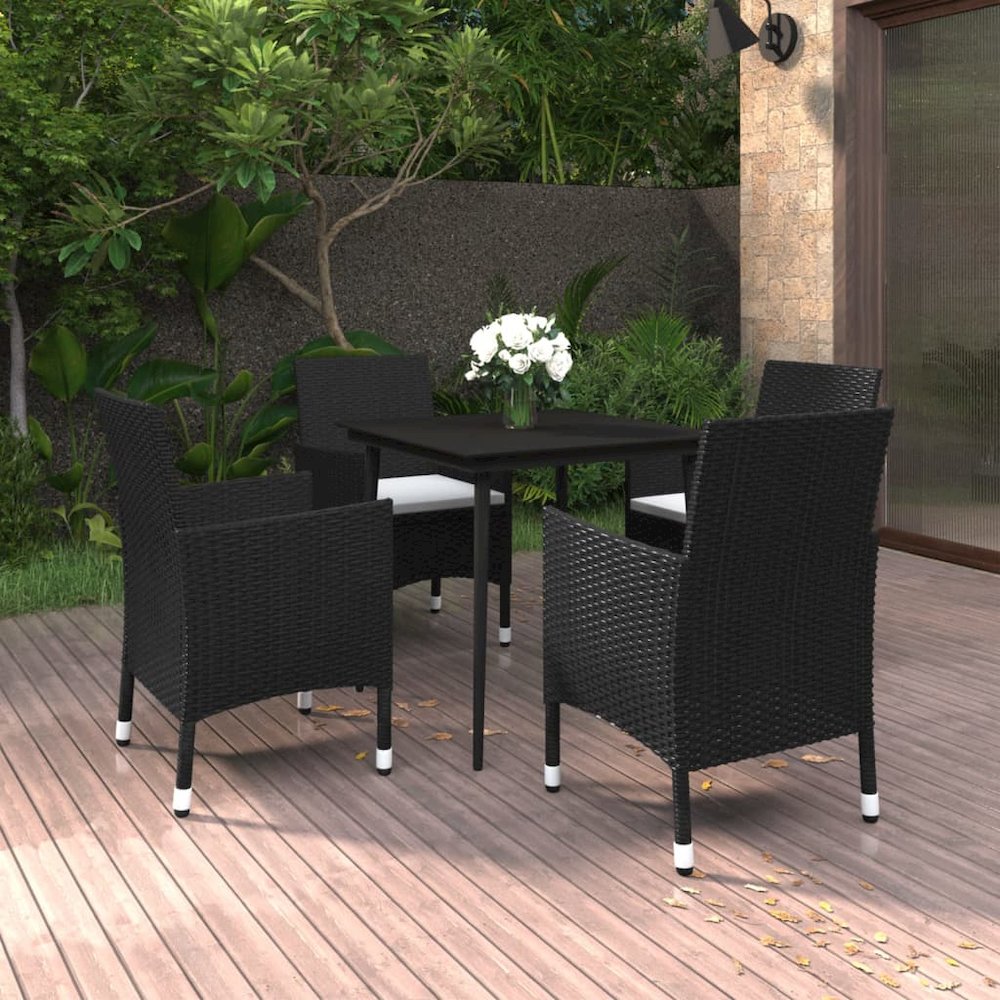 Garden Dining Set. Picture 1