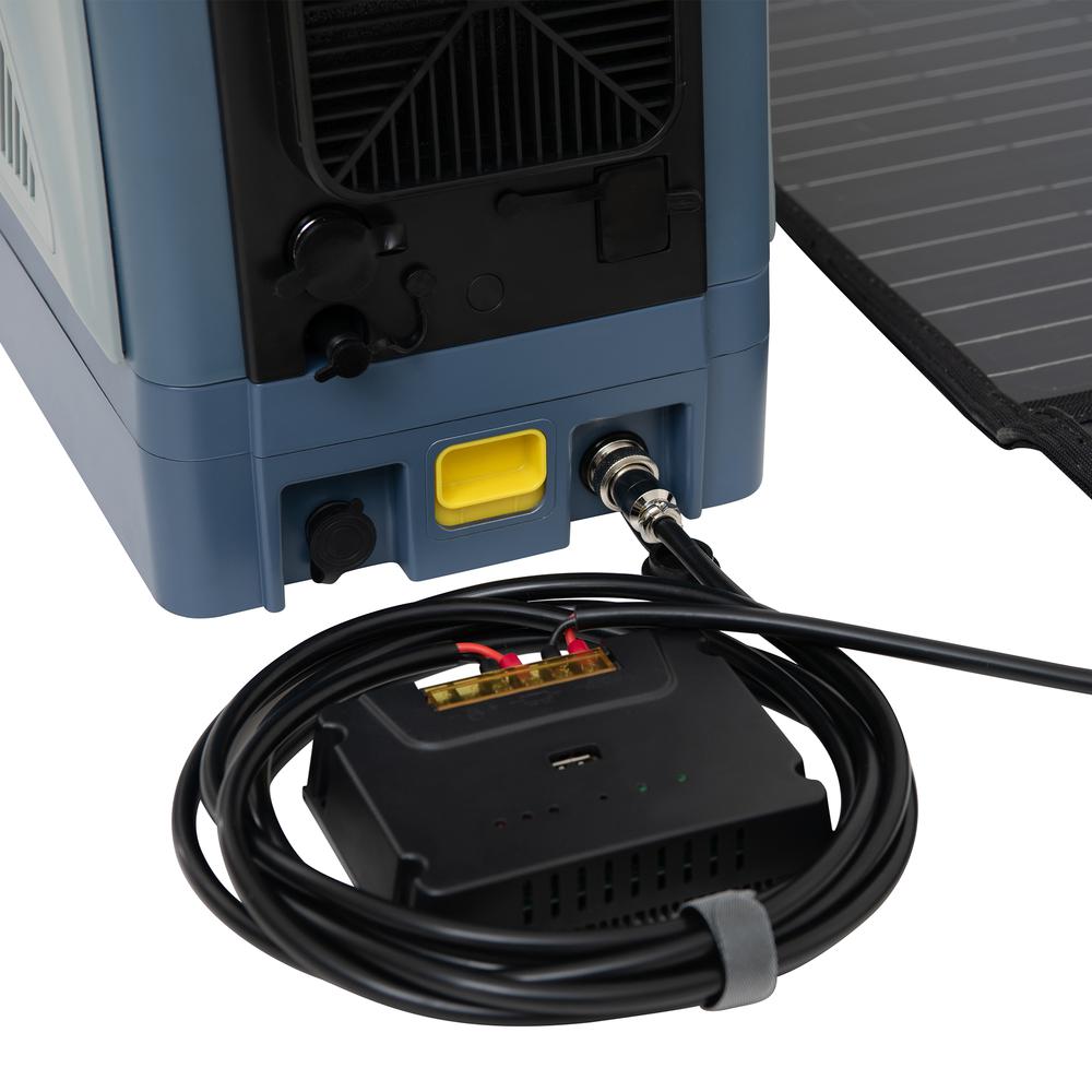 Sunjoy 226W Folding Portable Solar Panel Convenient and Efficient Power Solution. Picture 2