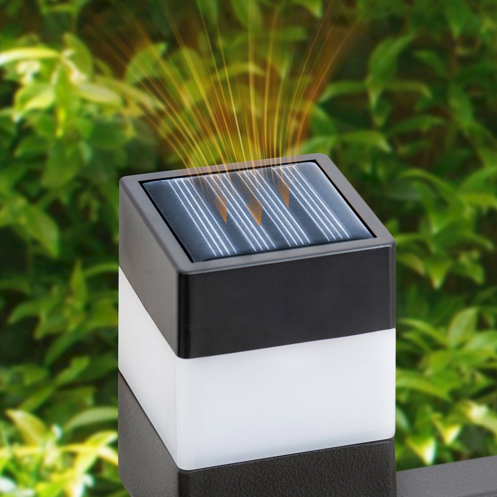 Sunjoy Cromwell Solar Garden Border Fencing Black (5PK). Picture 4