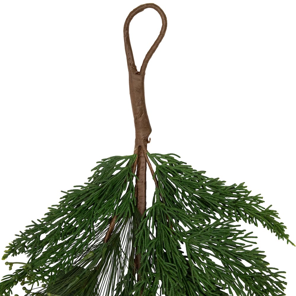 6' Eucalyptus and Mixed Pine Artificial Christmas Garland. Picture 6