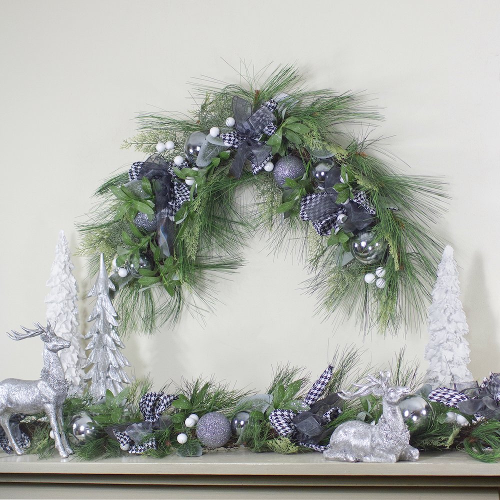 Real Touch™ Winter Foliage and Berries Artificial Christmas Swag - 36" - Unlit. Picture 2