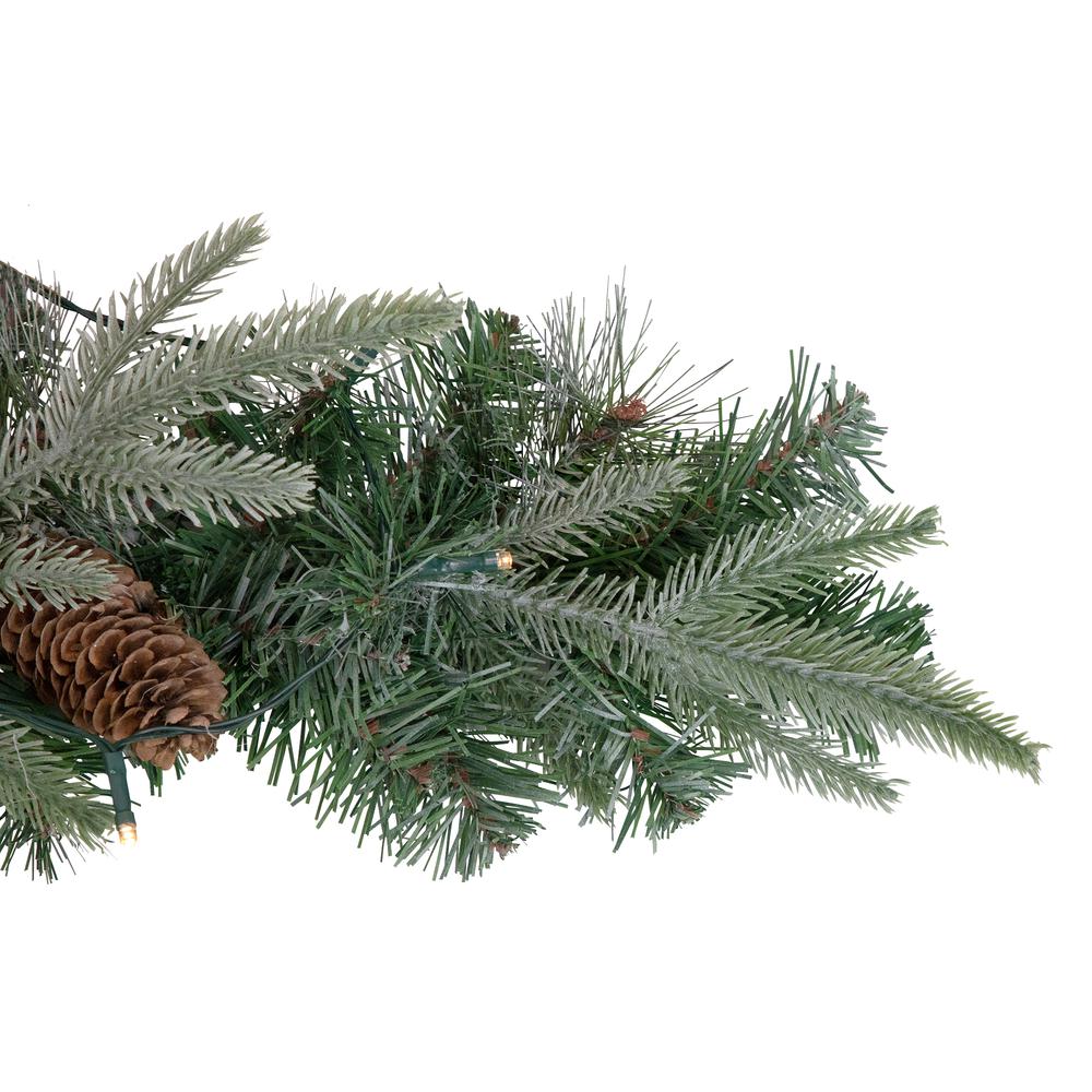 32" Pre-Lit Artificial Mixed Pine and Pine Cone Christmas Snowflake Wreath. Picture 3