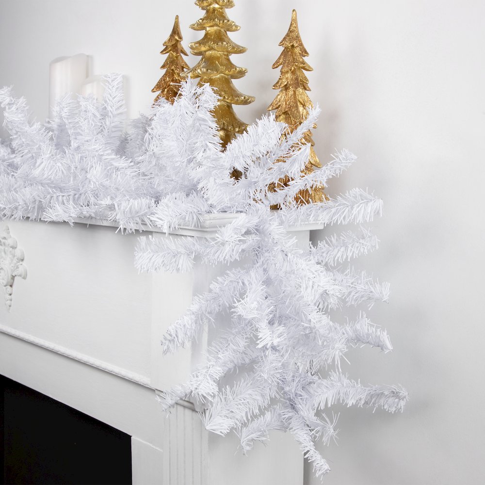 Canadian Pine Artificial Christmas Garland - 9' x 14" - White - Unlit. Picture 2