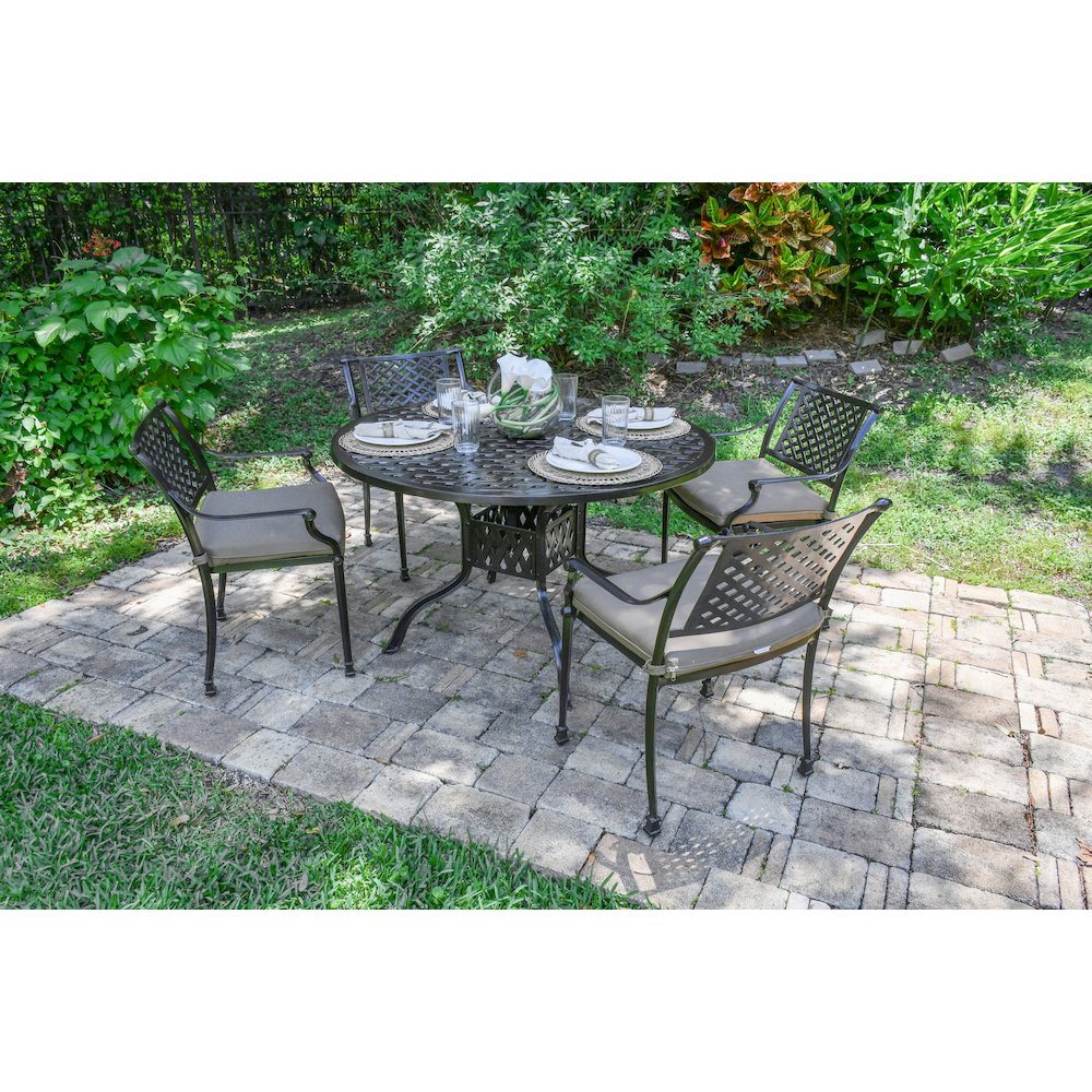 Savannah Outdoor Aluminum Round Dining Table. Picture 2