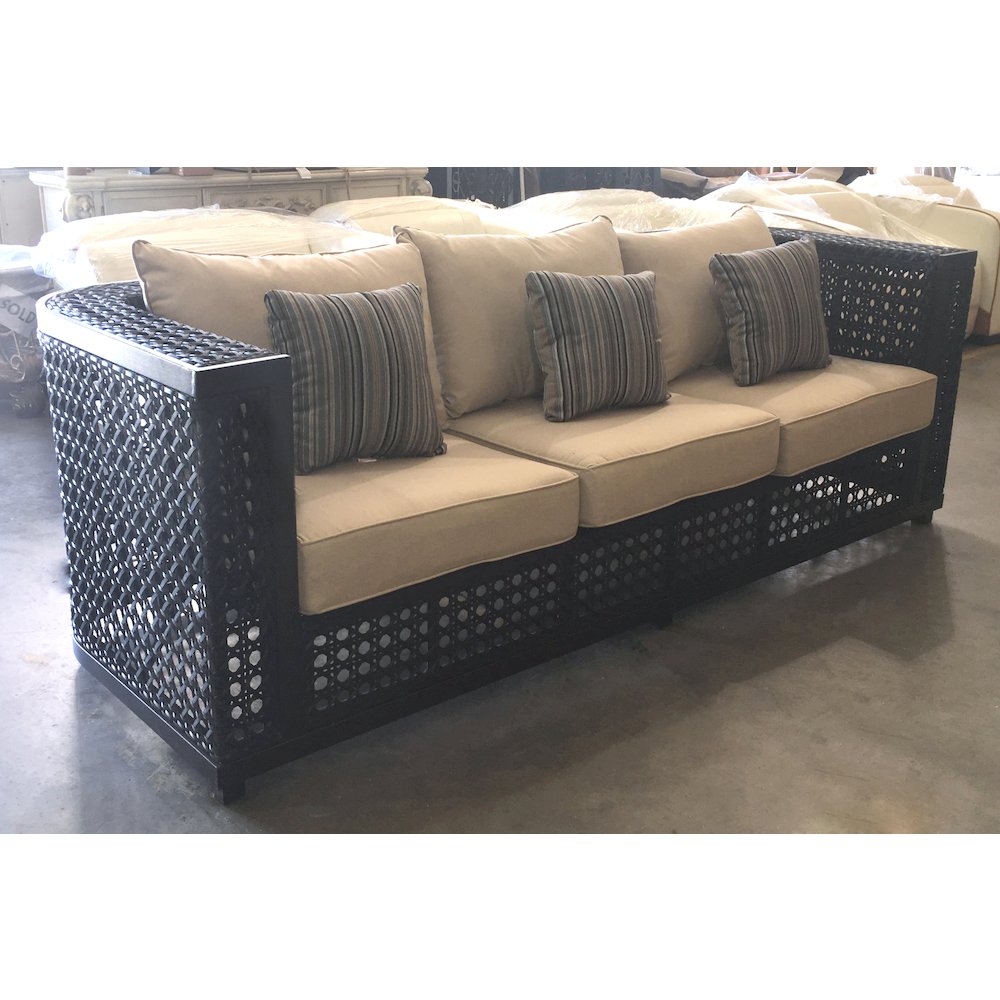 Monterey Outdoor Sofa. Picture 1