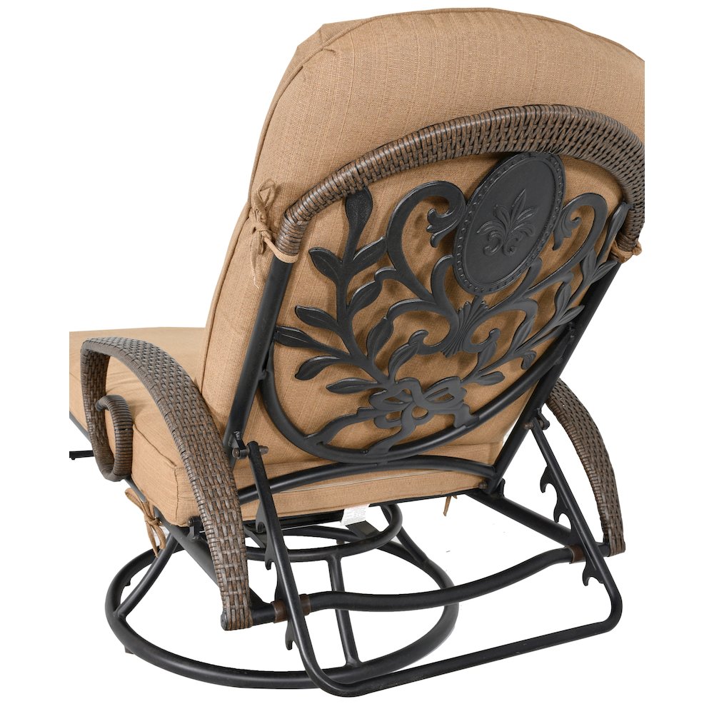 Grand Bonaire Weave Swivel Lounge With Pillow. Picture 4