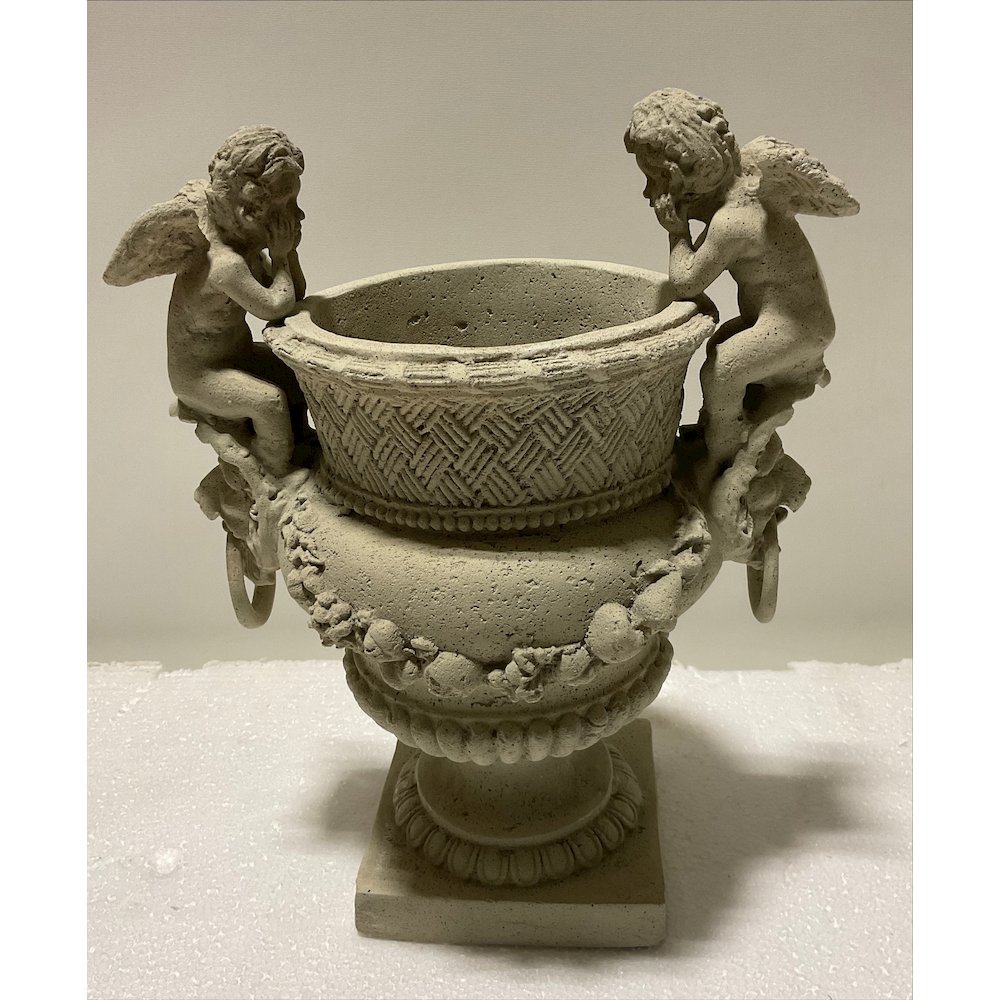 Angels and Lion Urn. Picture 1