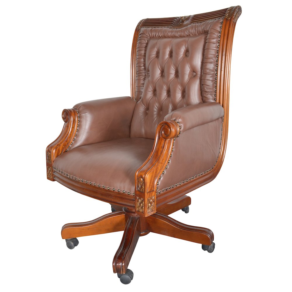 Executive Leather Office Chair. Picture 1