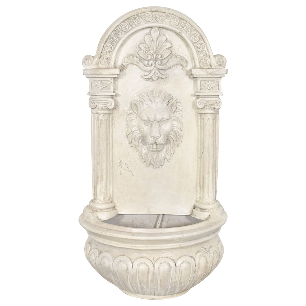 Lion Hanging Wall Fountain. Picture 1