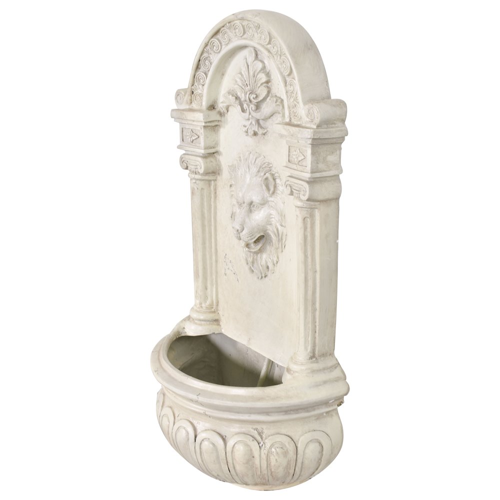 Lion Hanging Wall Fountain. Picture 3