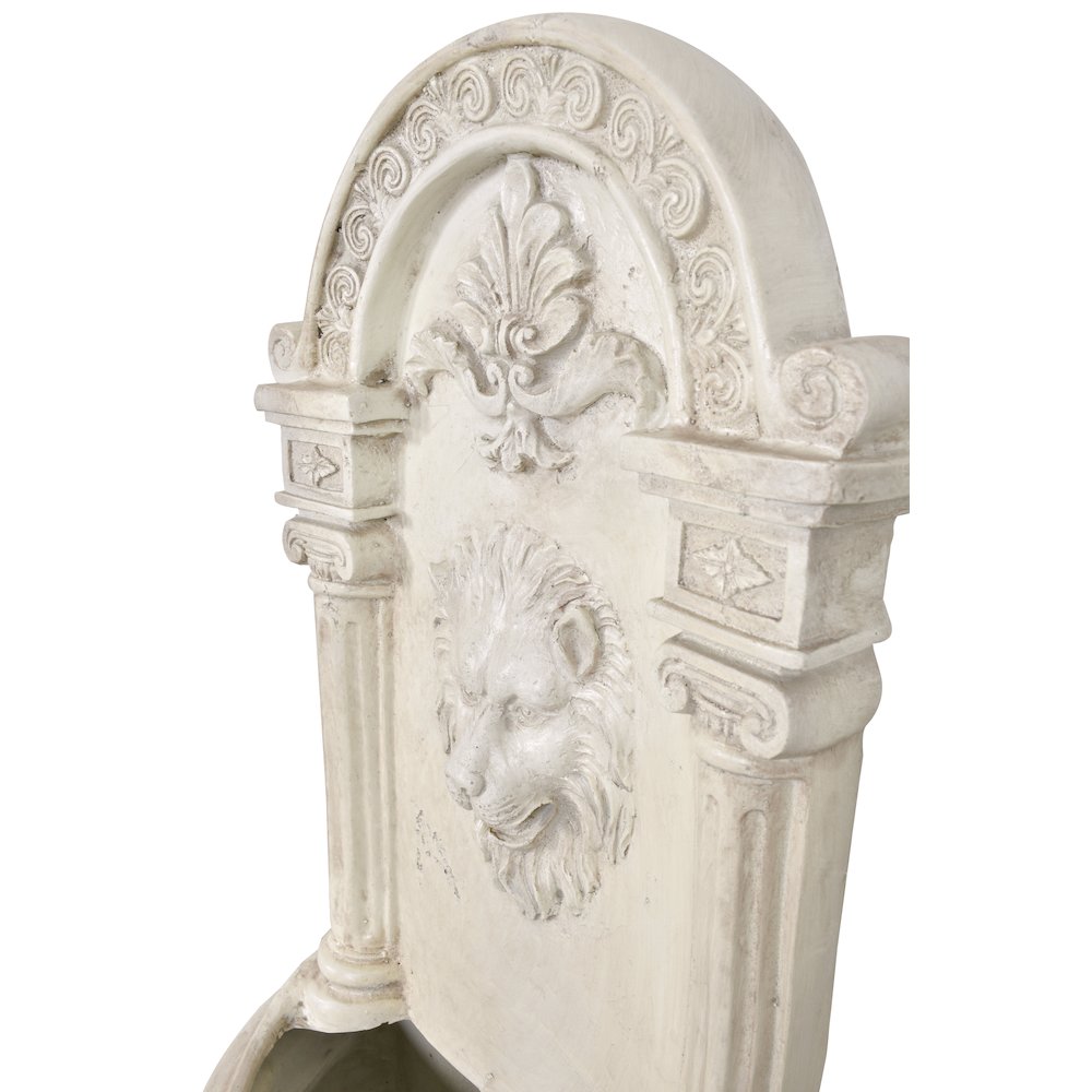 Lion Hanging Wall Fountain. Picture 4