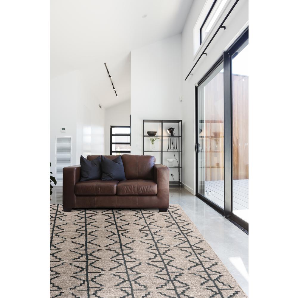 Enzo Minimalist Natural Wool Accent Rug, Warm Taupe/Black, 3ft-6in x 5ft-6in, 7428732FCHLGRYC50. Picture 1