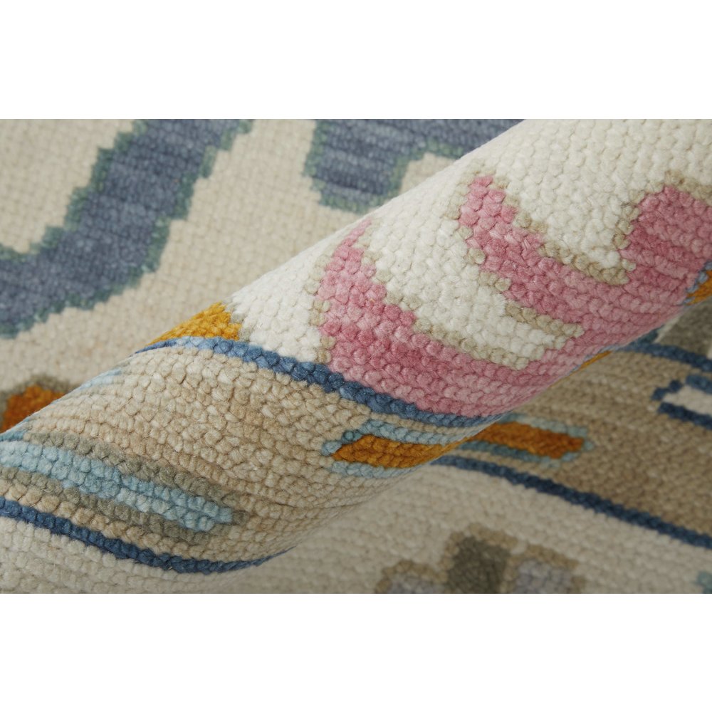 Karina Transitional Floral & Botanical, Ivory/Blue/Pink, 5'-6" x 8'-6" Area Rug. Picture 4