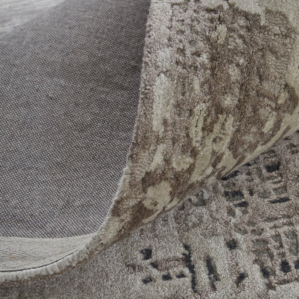 Zarah Modern Abstract, Brown/Tan/Black, 2' x 3' Accent Rug. Picture 7