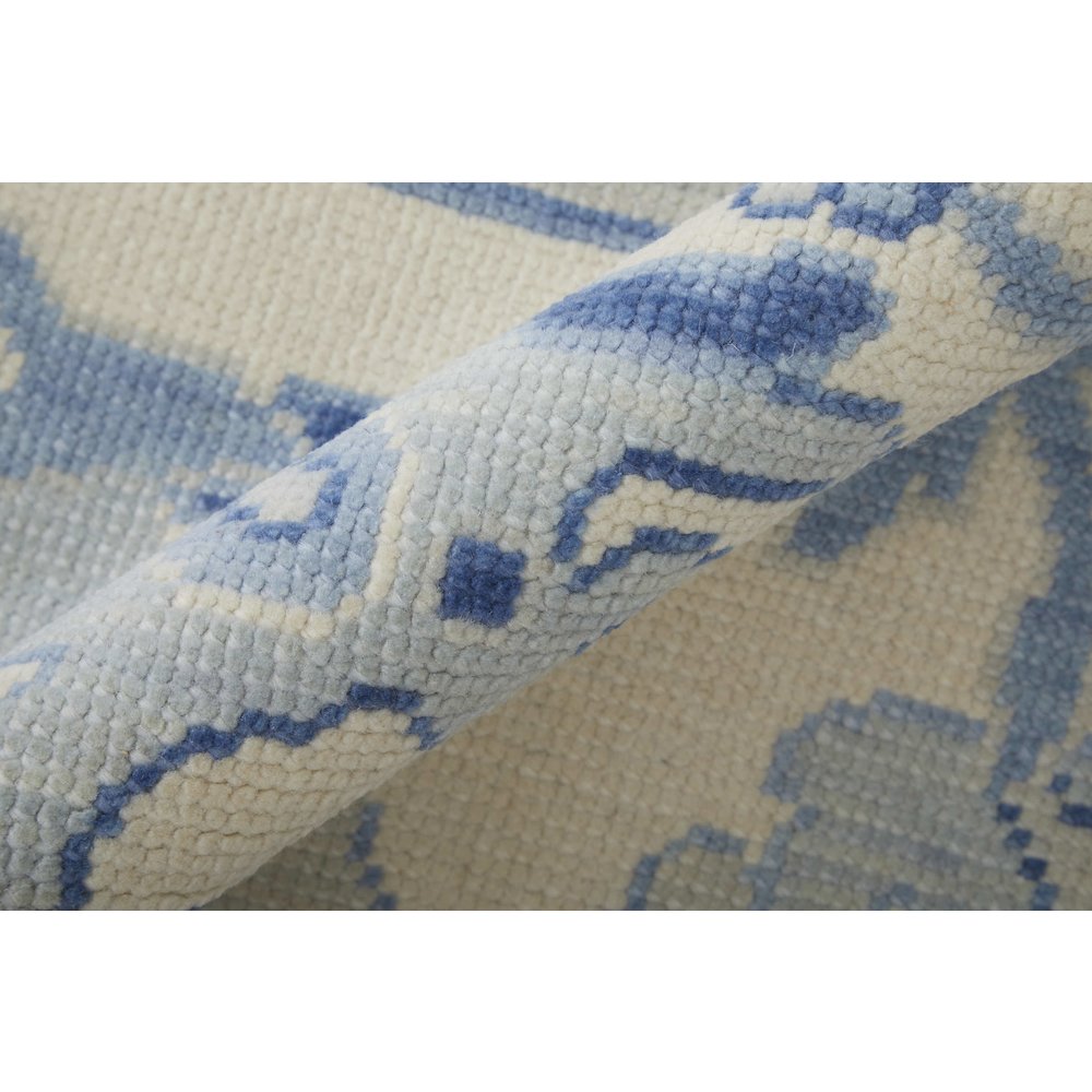 Karina Transitional Floral & Botanical, Ivory/Blue, 7'-9" x 9'-9" Area Rug. Picture 5