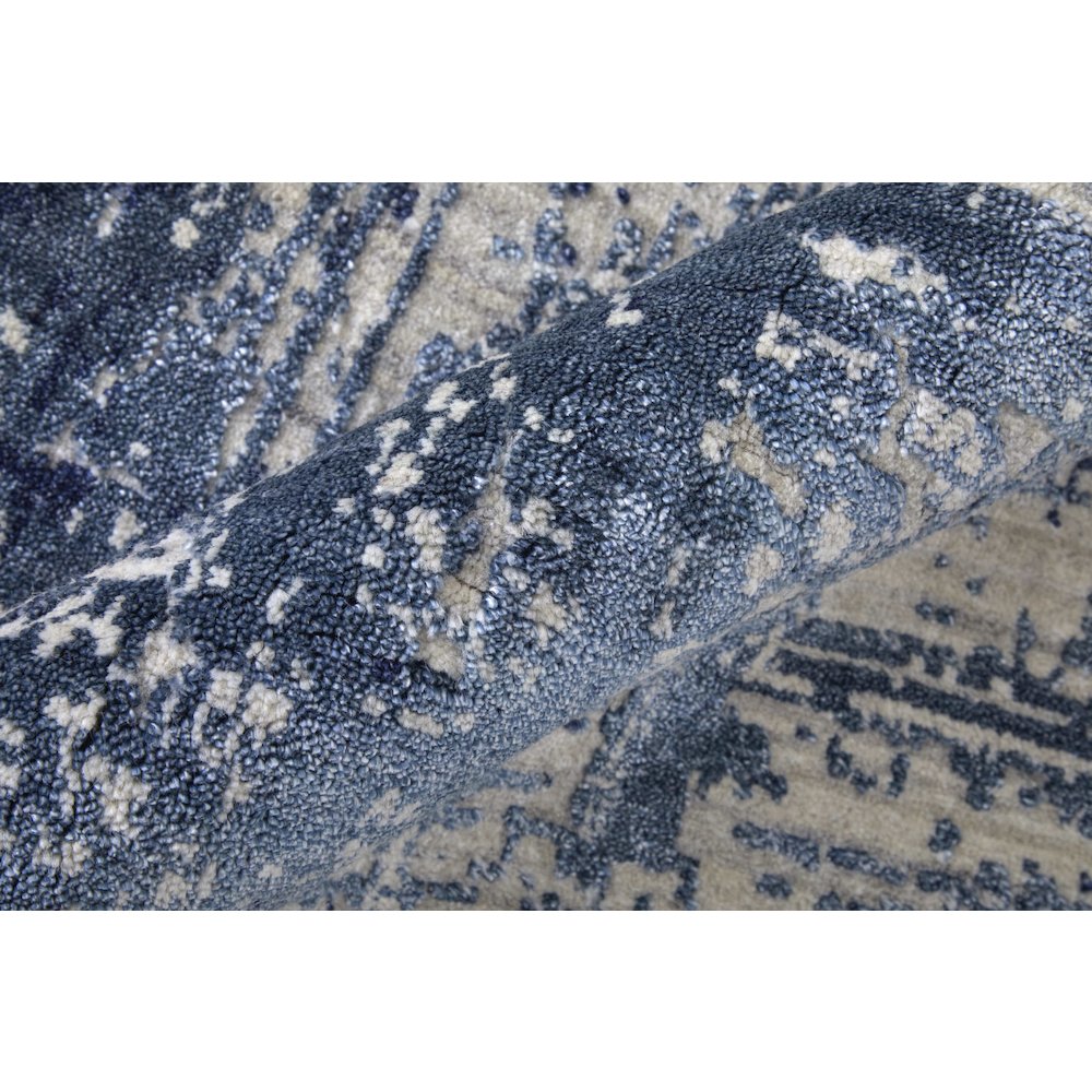Eastfield Modern Abstract, Blue/Ivory, 2' x 3' Accent Rug. Picture 5