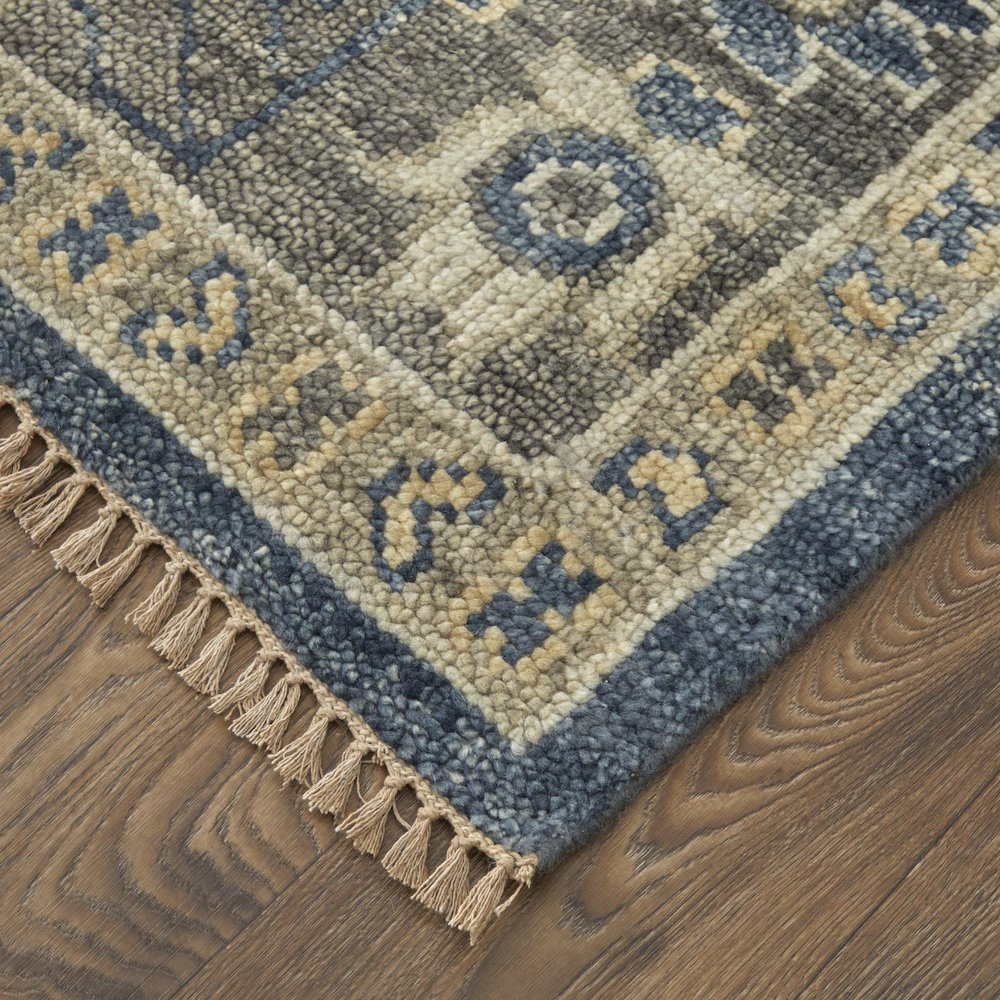 Fillmore Traditional Floral & Botanical, Blue/Gray, 10' x 14' Area Rug. Picture 3