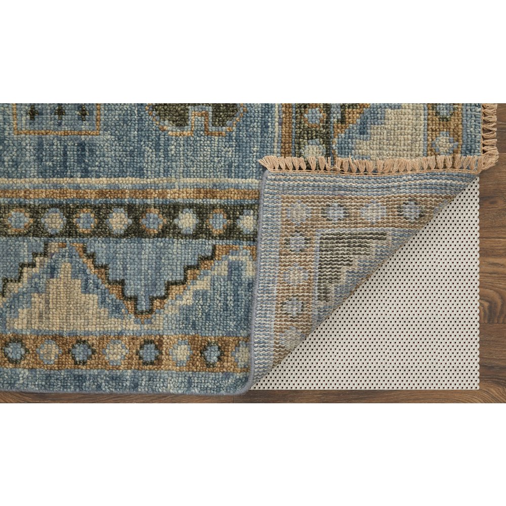 Fillmore Traditional Medallion, Blue/Green, 3' x 5' Accent Rug. Picture 4