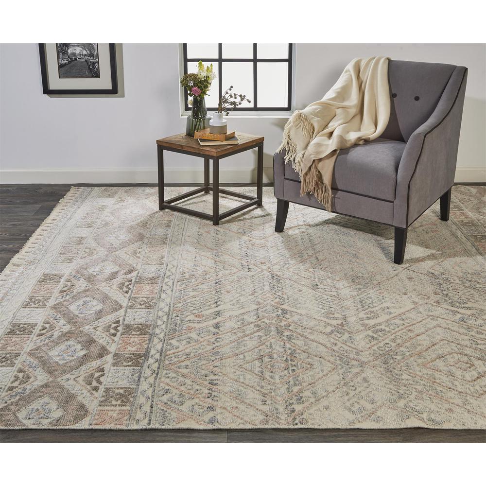 Payton Nomadic Diaimond Pattern, Ivory/Light Peach, 3ft-6in x 5ft-6in, 9806495FBLHIVYC50. Picture 1