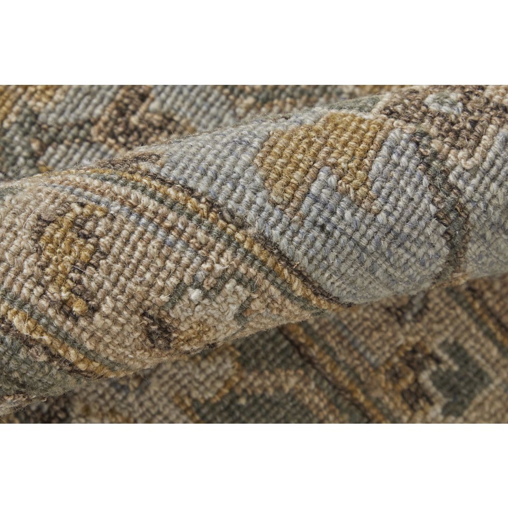 Corbitt Traditional Oriental, Blue/Gold/Gray, 2' x 3' Accent Rug. Picture 5