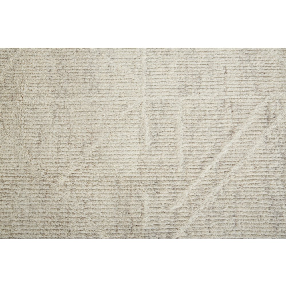 Alford Modern Solid, Ivory/Tan, 3'-6" x 5'-6" Accent Rug. Picture 6