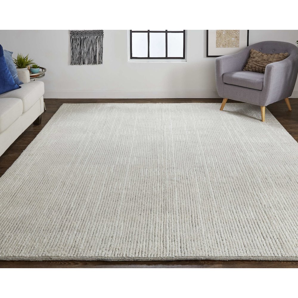 Alford Modern Solid, Ivory/Tan, 2' x 3' Accent Rug. Picture 2