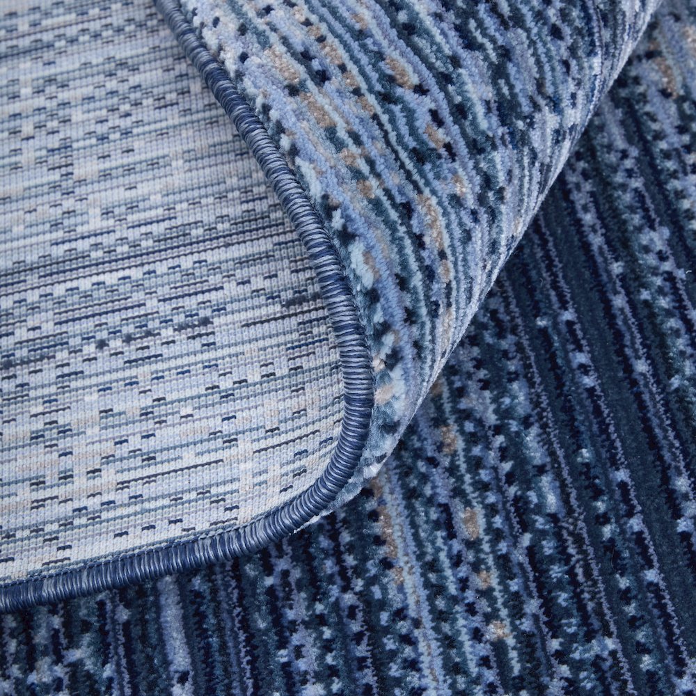 Deja Modern Solid, Blue/Silver, 2' x 3' Accent Rug. Picture 6