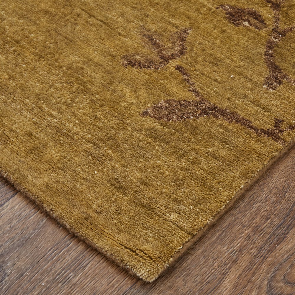 Cordonnet Transitional Floral & Botanical, Green, 5'-6" x 8'-6" Area Rug. Picture 2