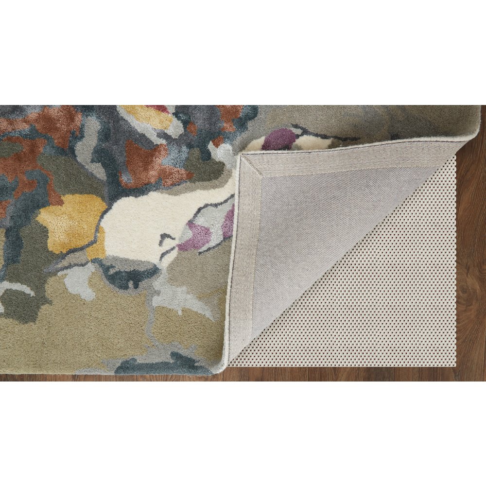Transitional Floral & Botanical, Purple/Pink/Green, 3'-6" x 5'-6" Accent Rug. Picture 4
