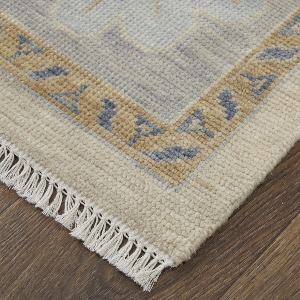 Karina Transitional Floral & Botanical, Ivory/Blue/Tan, 7'-9" x 9'-9" Area Rug. Picture 3